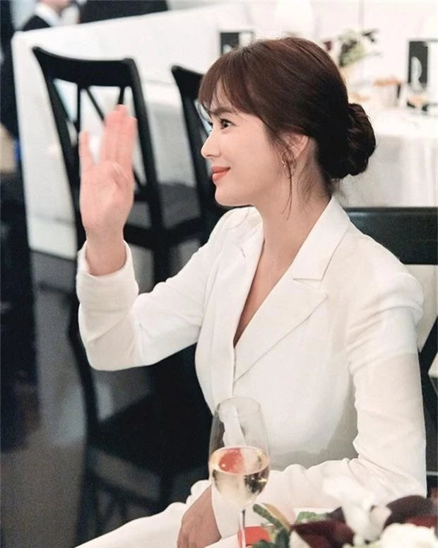 Song Hye Kyo: Đừng lo, tôi ổn! - Ảnh 2.