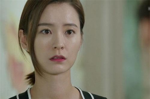 Muốn đưa mẹ đẻ về sống cùng nhưng bị chồng sắp cưới từ chối, em liền nói một câu khiến anh bẽ bàng