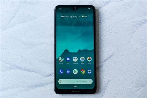 Nokia 6.2 sử dụng màn hình IPS kích thước 6,3 inch, độ phân giải Full HD Plus (2.280x1.080 pixel), mật độ điểm ảnh 400 ppi. Màn hình này được chia theo tỷ lệ 19:9, tích hợp công nghệ HDR10, tính năng Always-on.