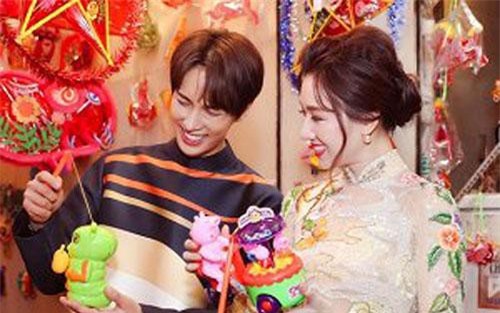 Hari Won diện áo dài, hào hứng đón Trung thu bên trai đẹp