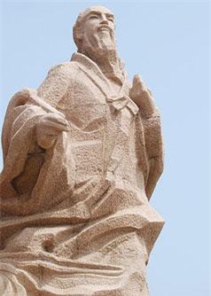 Ông vua đầu tiên của Nhật Bản là người Trung Quốc?