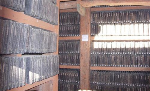 Tàng Kinh Các có ẩn chưa bí mật tuyệt học võ công...