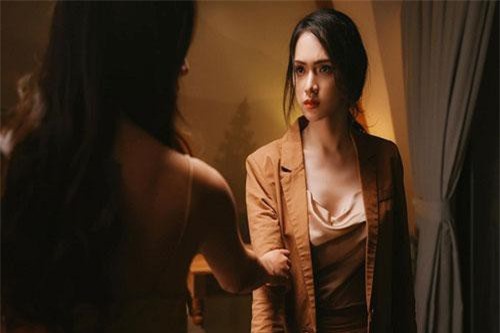 4 loại chị em "đểu", phụ nữ nên tránh kẻo có ngày bị "đâm sau lưng"