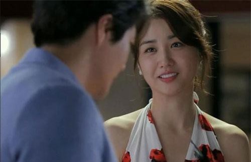 Hộp quà ngày dạm ngõ bóc trần bộ mặt nàng dâu tỉnh lẻ, 29 tuổi đã lên làm giám đốc