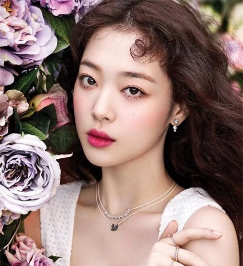 Sulli là một trong những thần tượng được đánh giá cao về ngoại hình.