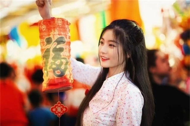 Miss Teen Nam Phương đẹp rạng ngời dạo phố mùa Trung thu - 6