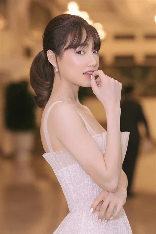 Nhìn lại nhan sắc dàn mỹ nhân sở hữu mắt to hút hồn của showbiz Việt qua từng thời kỳ - Ảnh 14.