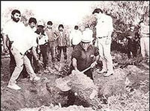 Bí ẩn kinh hoàng về nghĩa địa của giáo phái phù thủy mafia