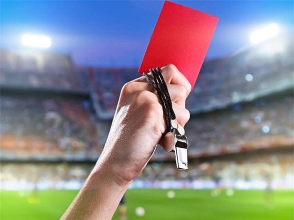 Hết cá nhân dùng 26 tài khoản thao túng giá cổ phiếu DPS đến Chủ tịch cũng bán "chui"