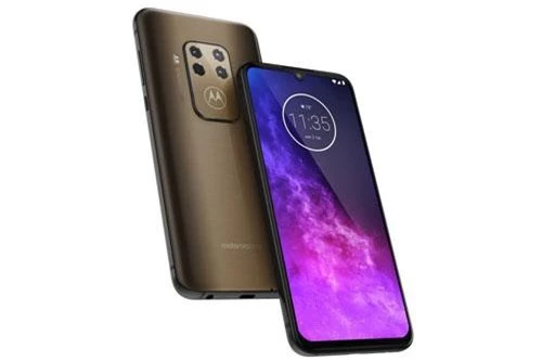 Motorola One Zoom sở hữu thiết kế với khung viền bằng nhôm, 2 bề mặt đều dùng kính cường lực Corning Gorilla Glass 3. Máy có kích thước 158x75x8,8 mm, cân nặng 190 g. 