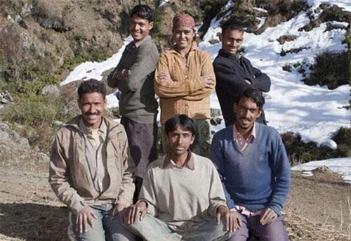 Kỳ lạ vùng đất phụ nữ phải lấy cả anh em chồng, luân phiên "yêu" mỗi người