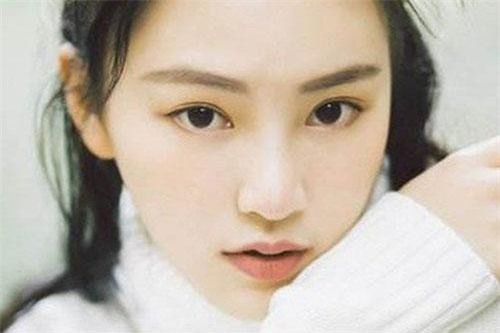 Phụ nữ có những đặc điểm này trên mặt thì xác định sở hữu phúc tướng trời ban, cuộc sống dù khó khăn cách mấy cũng vượt qua và giàu có