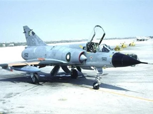 Mua thêm 36 chiến đấu cơ Mirage V, Pakistan quyết đấu Ấn Độ?