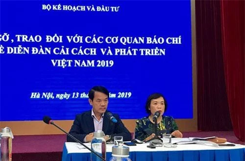 Họp báo về Diễn đàn cải cách và phát triển Việt Nam năm 2019.