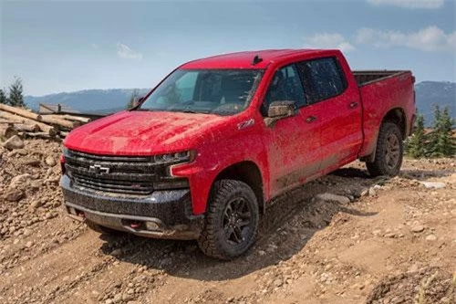 3. Chevrolet Silverado (doanh số: 287.413 chiếc).