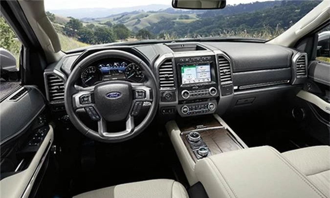 SUV hang sang Ford Expedition gan 4 ty dong tai Viet Nam