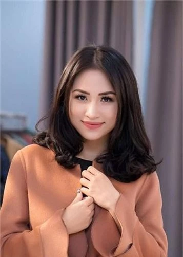 Soi nhung mon qua dat do sao Viet duoc ban trai tang-Hinh-5