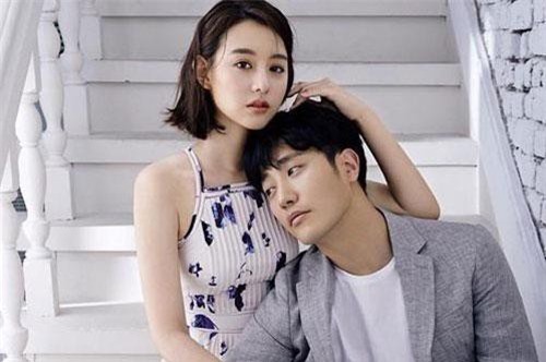 Mời sếp đến nhà ăn cơm, tôi đã phát hiện bí mật 'động trời' ngay tại phòng khách