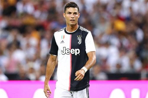 CLIP: Đây là cách mà Ronaldo kiếm tiền để có khối tài sản 450 triệu USD ở tuổi 34