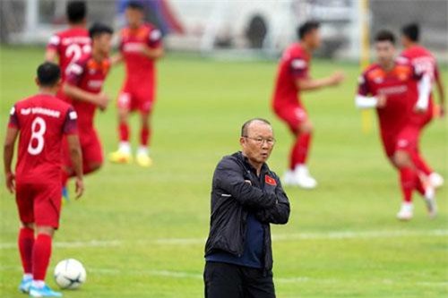 VFF phủ nhận việc ép chỉ tiêu vào trận chung kết Asian Cup với HLV Park Hang Seo