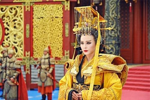 Bài thuốc giúp Võ Hậu - Võ Tắc Thiên 80 tuổi vẫn sung mãn chuyện ái ân