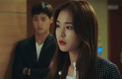 Mẹ chồng rước bồ nhí của con trai về chăm, con dâu phản đòn sốc