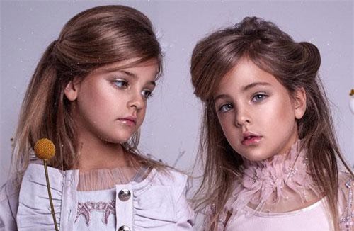 'Cặp chị em song sinh đẹp nhất thế giới' nay đã lớn: Sở hữu 1,4 triệu follow trên Instagram, mới 9 tuổi đã "cá kiếm" cả triệu đô mỗi năm