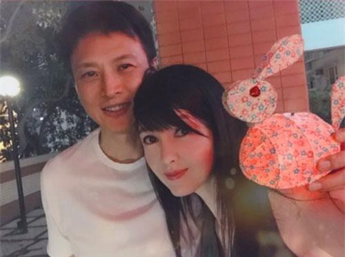 Tình trong mộng của đàn ông Hồng Kông trẻ khó tin ở tuổi 52 vì không sinh con