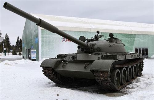 Hỏa lực xe tăng T-62 và T-54/55 Việt Nam khác nhau ra sao?