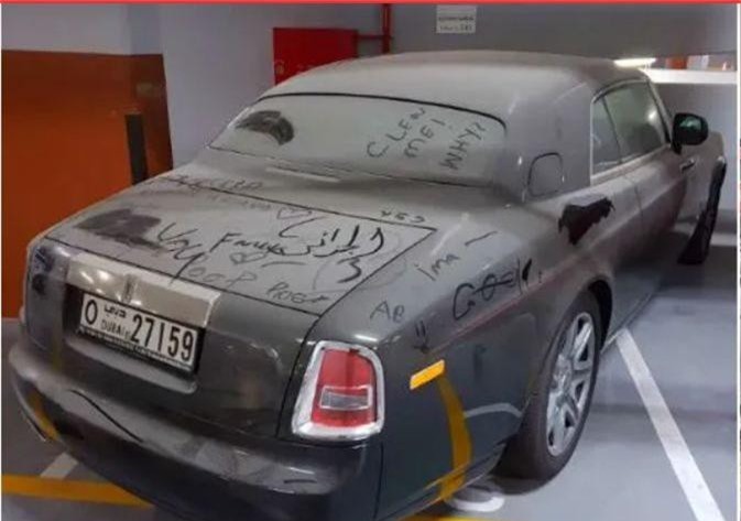 'Choáng' với loạt xe sang Rolls-Royce bỏ xó, phủ bụi của đại gia Dubai