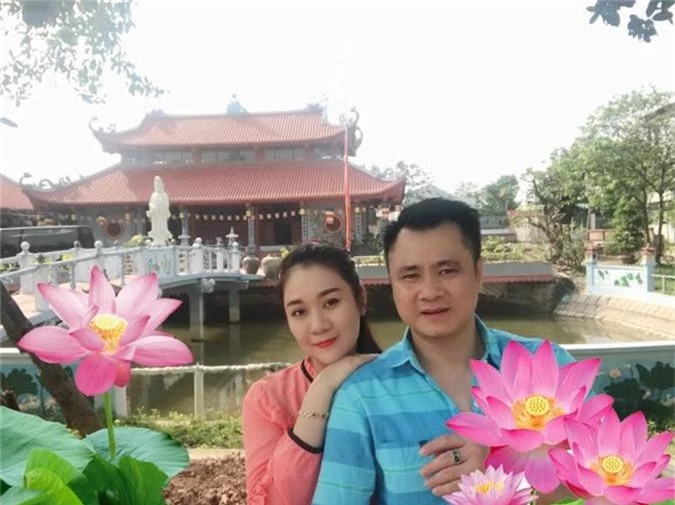 Cuoc song hanh phuc cua NSND Tu Long ben vo va hai con hinh anh 4