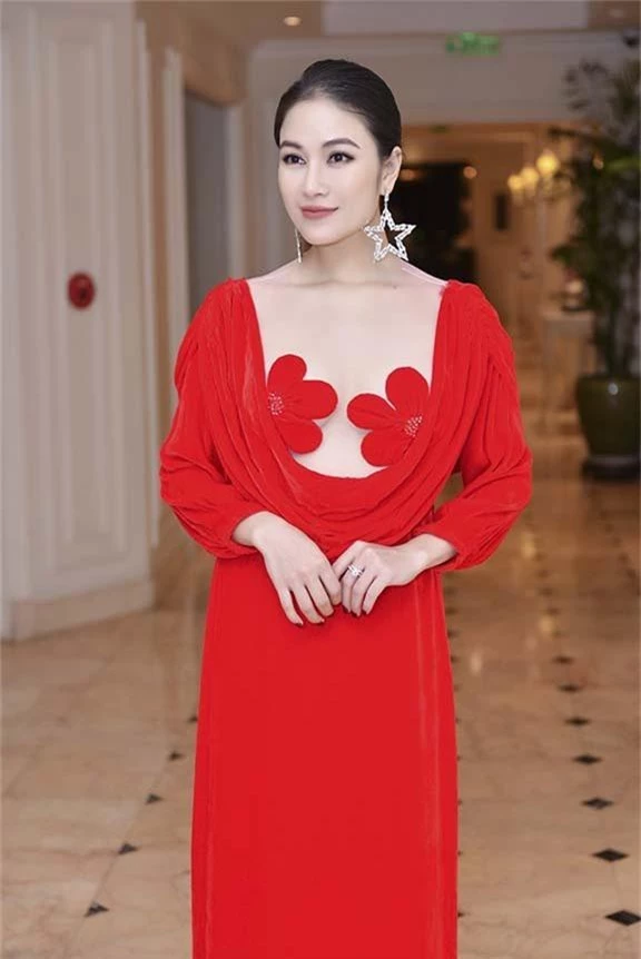 hoa hau ao dai tuyet nga gay xuc dong khi gioi thieu du an 5 mv am huong dan gian hinh anh 6