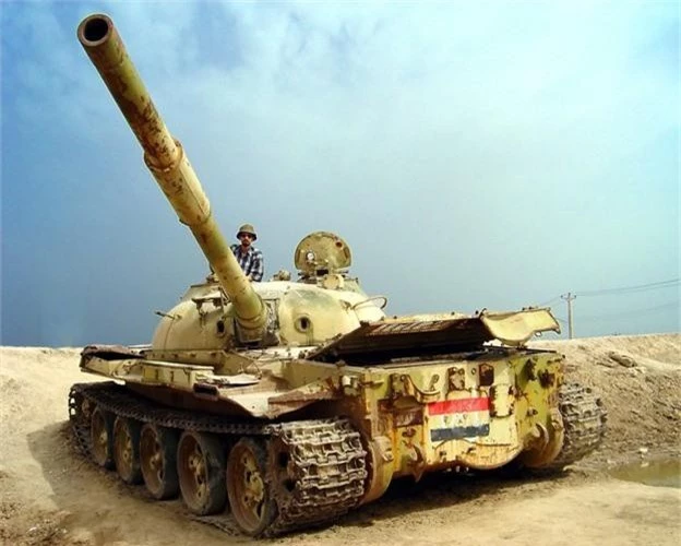 Hoa luc xe tang T-62 va T-54/55 Viet Nam khac nhau ra sao?-Hinh-10