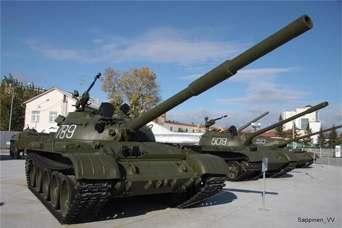 Hoa luc xe tang T-62 va T-54/55 Viet Nam khac nhau ra sao?-Hinh-8