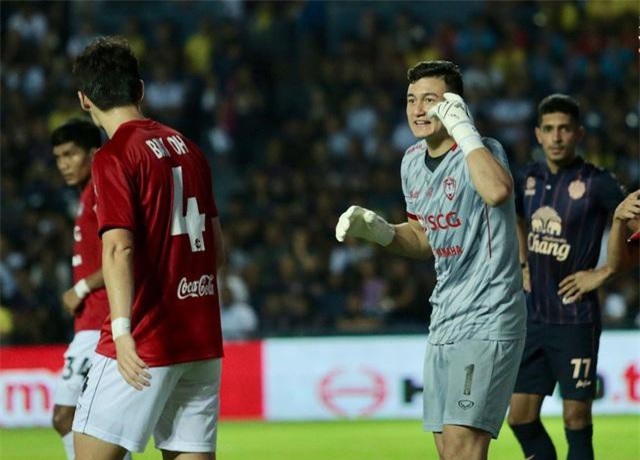 Đặng Văn Lâm xuất sắc, giúp Muangthong United thắng kình địch Buriram United