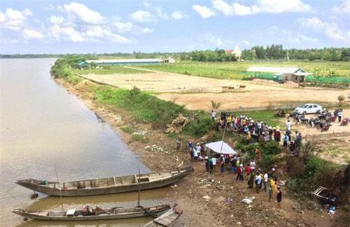 Quảng Trị: Nghi vấn cả gia đình nhảy sông tự vẫn, đã tìm thấy 2 thi thể