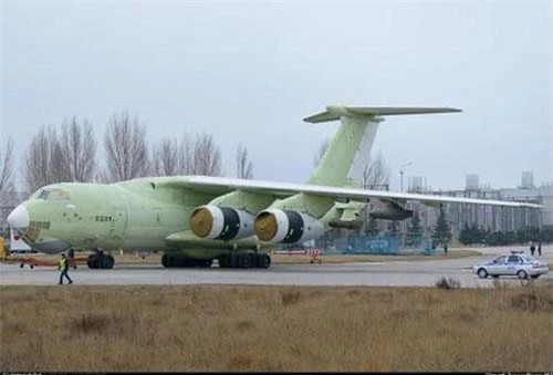 Nguyên mẫu thử nghiệm Il-78MD-90A.