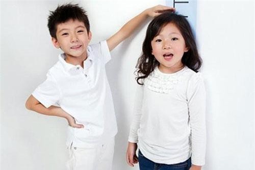 5 sai lầm trong ăn uống khiến con bạn lùn tịt so với bạn cùng trang lứa