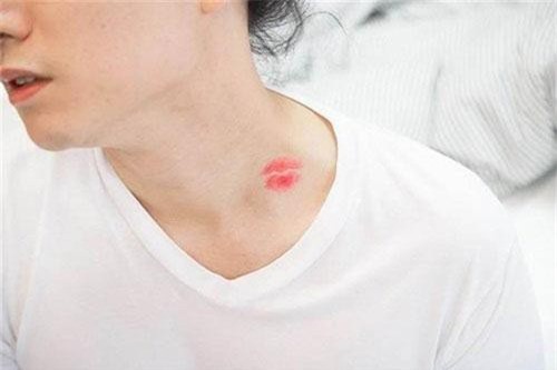 Bị bắt quả tang ngoại tình, chồng vu khống vợ và cái kết 'đắng'