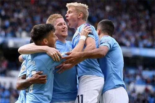 Man City chứng tỏ "độ ăn chơi" bằng việc mua sắm. Man City chứng tỏ "độ ăn chơi" bằng việc mua sắm.
