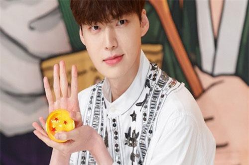 Sau khi im ắng dài ngày vì ồn ào ly hôn, Ahn Jae Hyun đưa ra quyết định bất ngờ