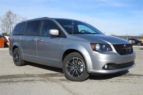 2. Dodge Grand Caravan (doanh số: 88.375 chiếc).