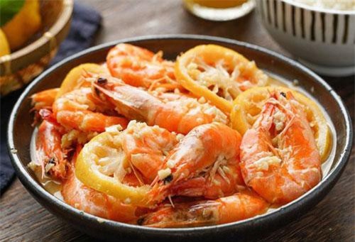 Dùng nồi cơm điện làm món tôm hấp bơ chanh thơm ngon nhức nhối không thua gì nhà hàng 5 sao