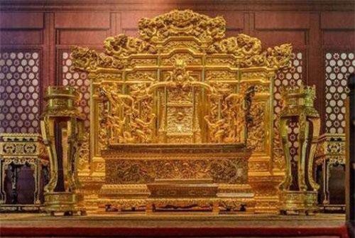 Bí ẩn 3 cái chết "quỷ dị" bởi ghế rồng nơi Cố Cung Tử Cấm Thành