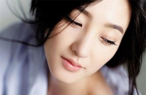 Sau 1 đêm vụng trộm, tôi sợ hãi 'dâng' cho vợ anh tiền