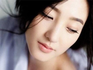 Sau 1 đêm vụng trộm, tôi sợ hãi 'dâng' cho vợ anh tiền