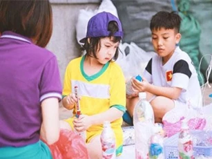 Nhiều trường học ở Hà Nội nói không với rác thải nhựa