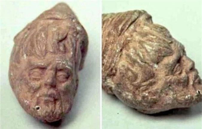 Vào năm 1933, các nhà khảo cổ ở thung lũng Mexico Toluca đã phát hiện ra bức tượng kỳ lạ này, một bức tượng mô phỏng đầu người làm bằng đất sét nung.