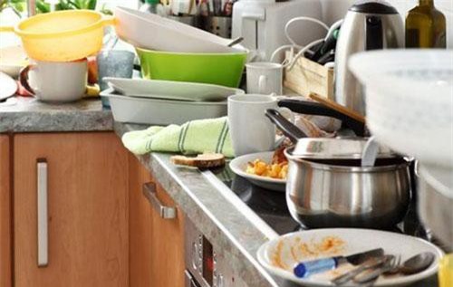 9 thói quen trong bếp không ngờ gây hại sức khỏe thế này