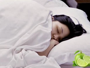 Bổ tư quả chanh rồi đặt đầu giường, sáng hôm sau ngủ dậy sẽ thấy ngay điều bất ngờ